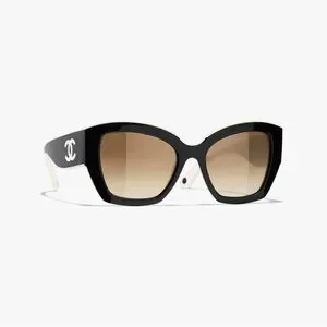 CHANEL | Accessories | Chic Chanel Black And White Butterfly  display picture 1
